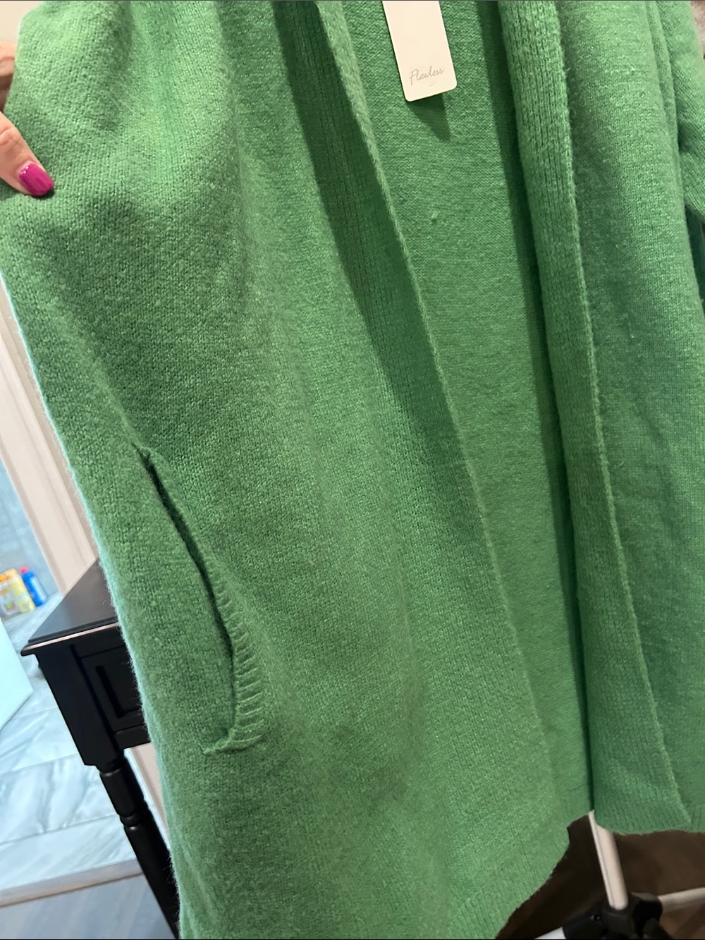 Flawless Woman’s Size medium Open-Front Cardigan Sweater. Deep pockets! Warm! - Picture 3 of 7